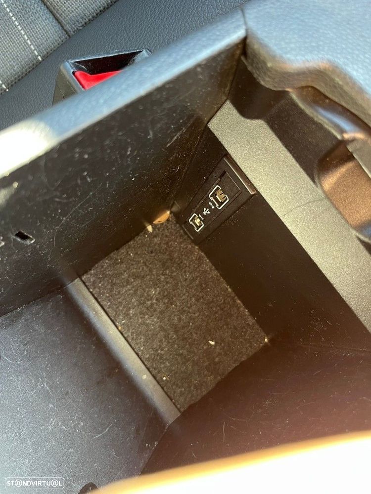 Mercedes-Benz CLA 200 d Shooting Brake - 36