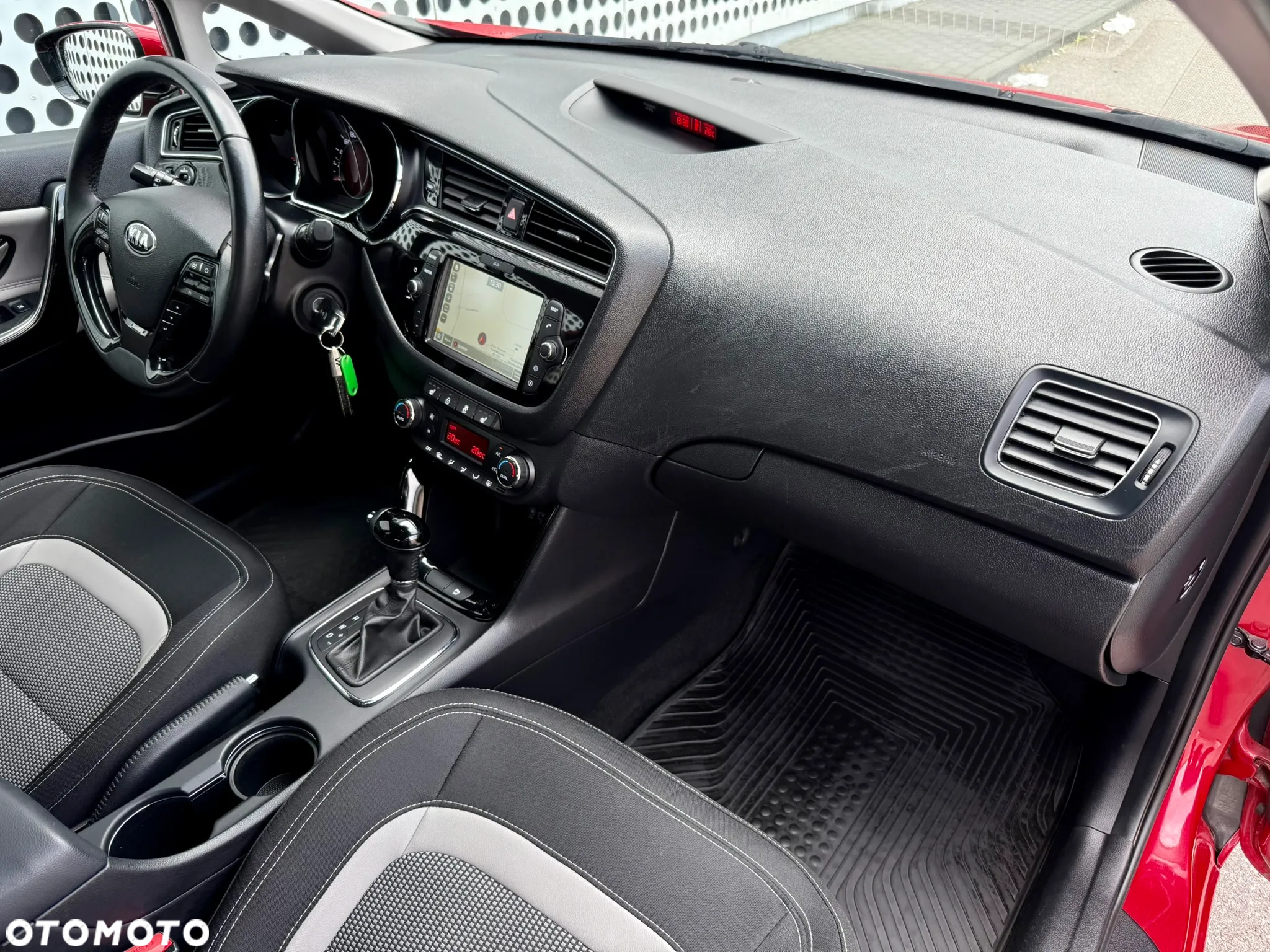 Kia Ceed Cee'd 1.6 GDI L Business Line DCT - 16