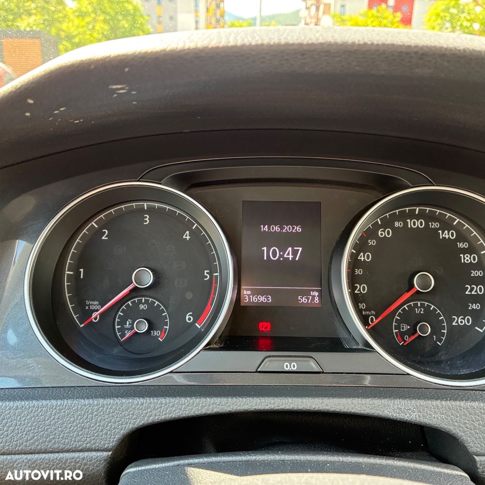Volkswagen Golf 2.0 TDI DSG Comfortline - 16