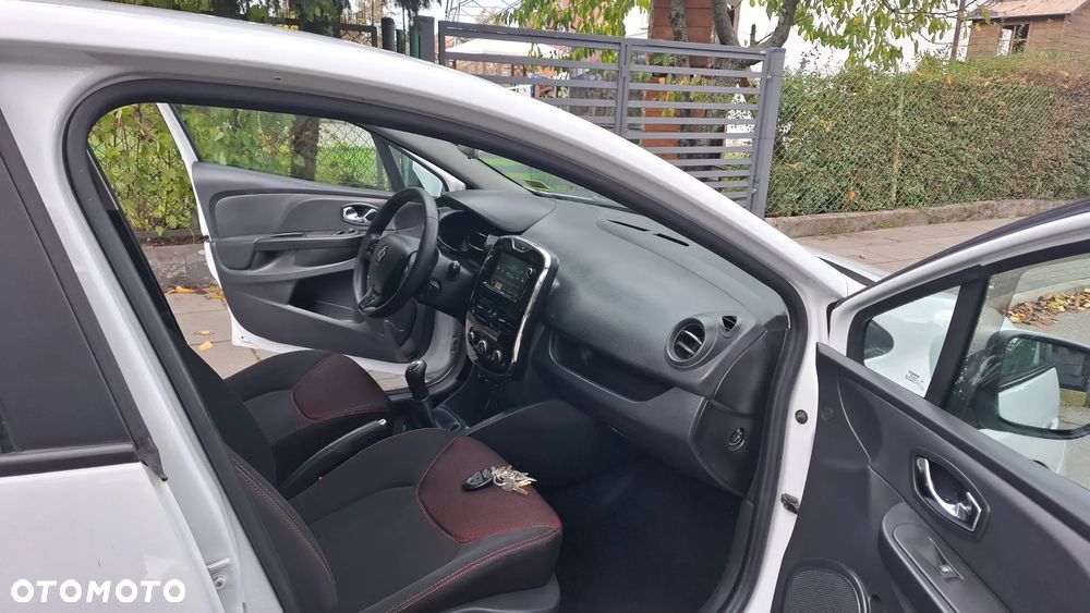 Renault Clio 1.2 16V 75 Life - 15