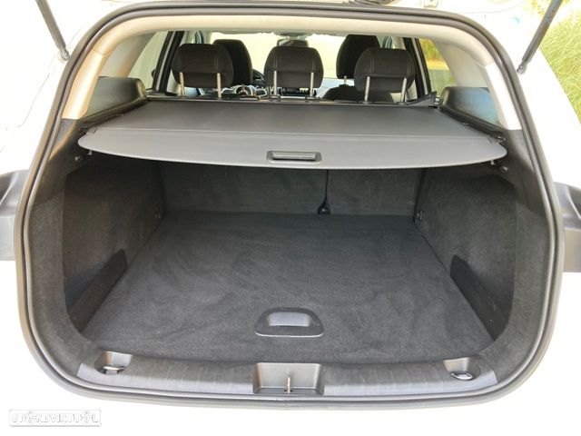 Fiat Tipo Station Wagon 1.3 M-Jet Lounge - 29