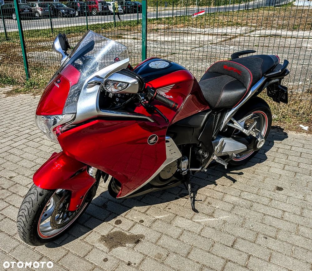 Honda VFR - 4