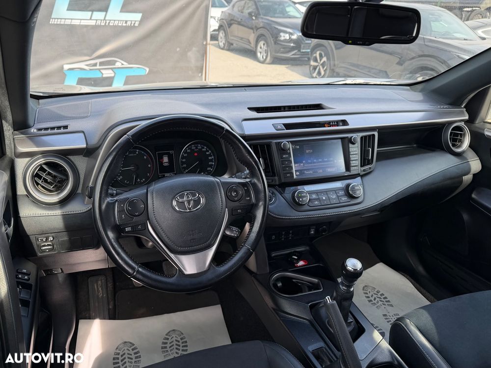 Toyota RAV4 2.0 D-4D 4x2 Start-Stop Edition-S - 8