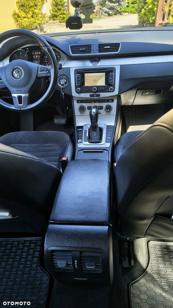 Volkswagen Passat 2.0 TDI Highline R-Style DSG - 12