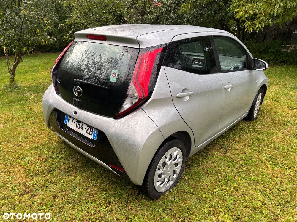 Toyota Aygo x-play - 10