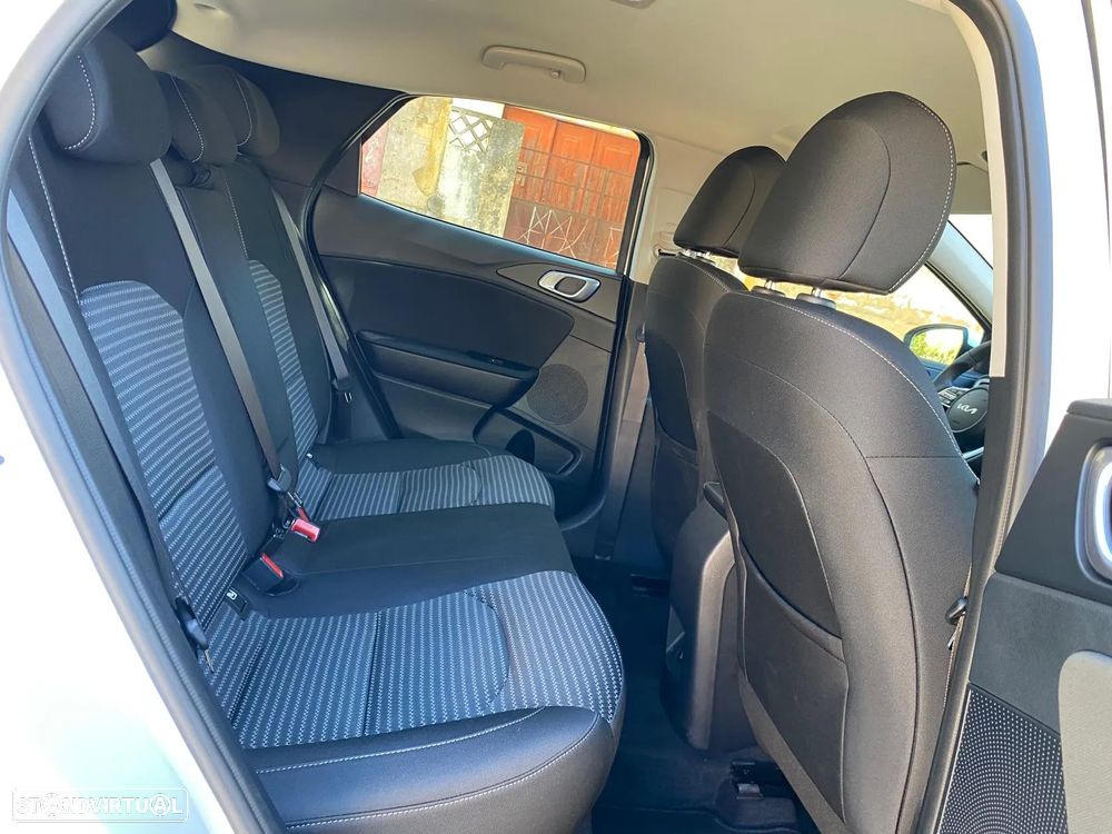 Kia XCeed - 25
