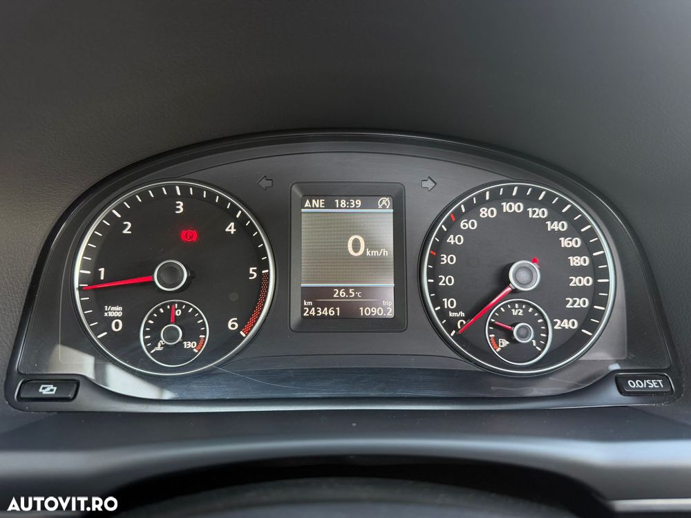 Volkswagen Touran 1.6 TDI DPF BlueMotion Technology Highline - 19