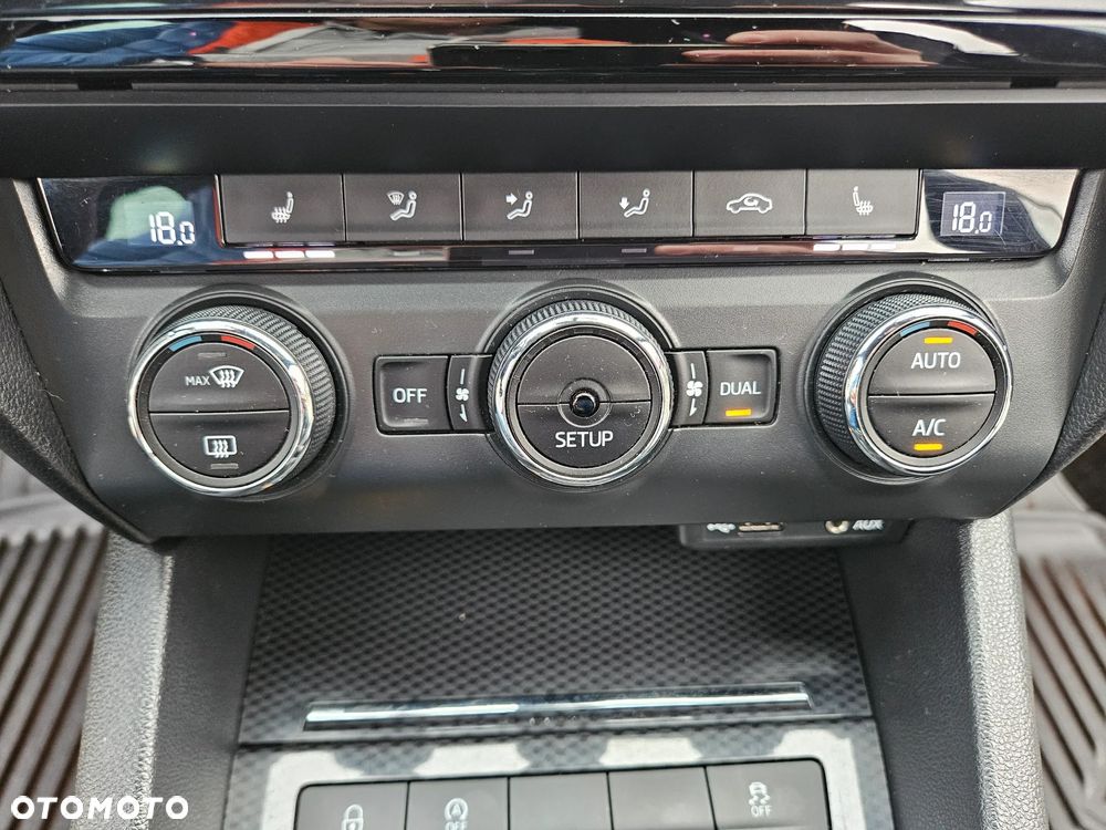 Skoda Octavia 2.0 TSI RS - 38