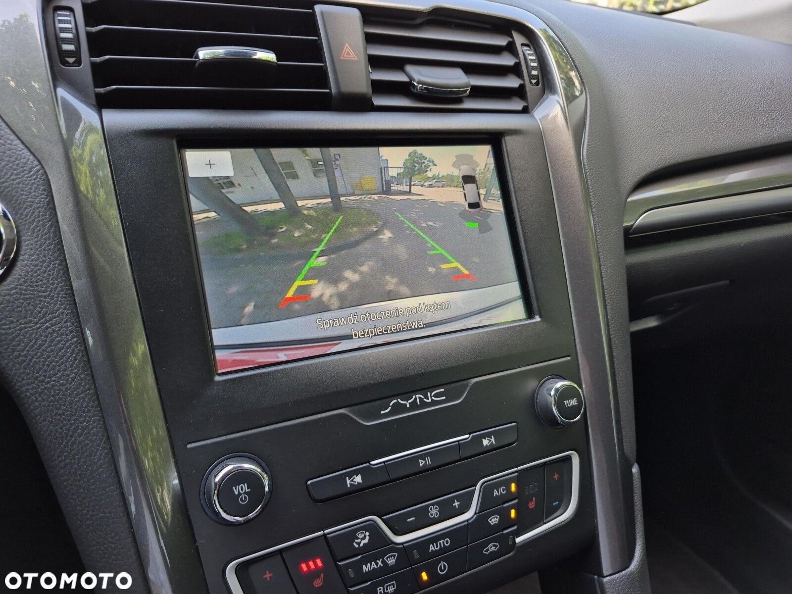Ford Mondeo 2.0 TDCi Titanium PowerShift - 28