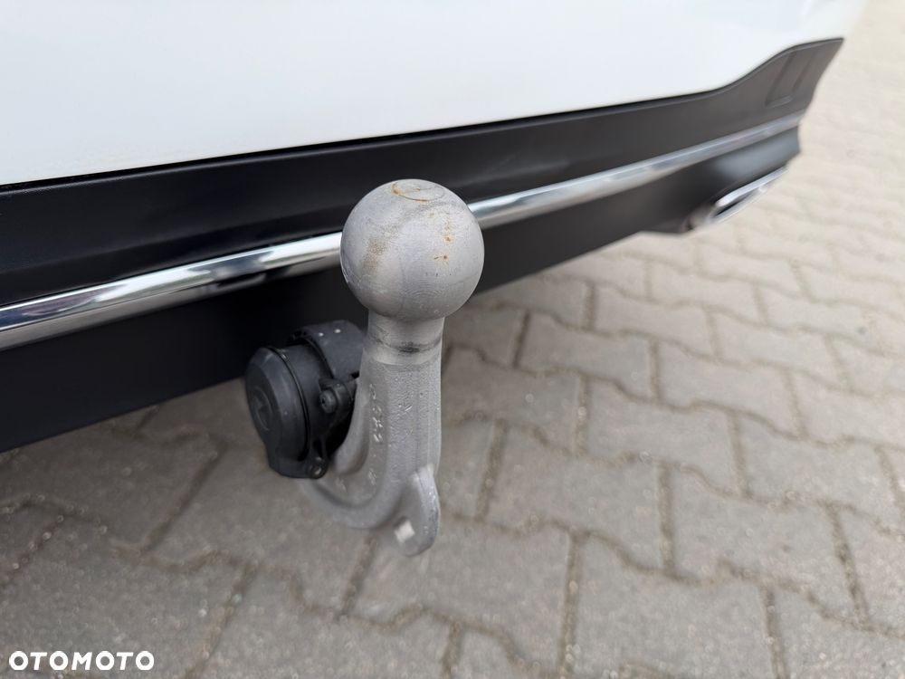 Mercedes-Benz Klasa B 180 7G-DCT Style - 24