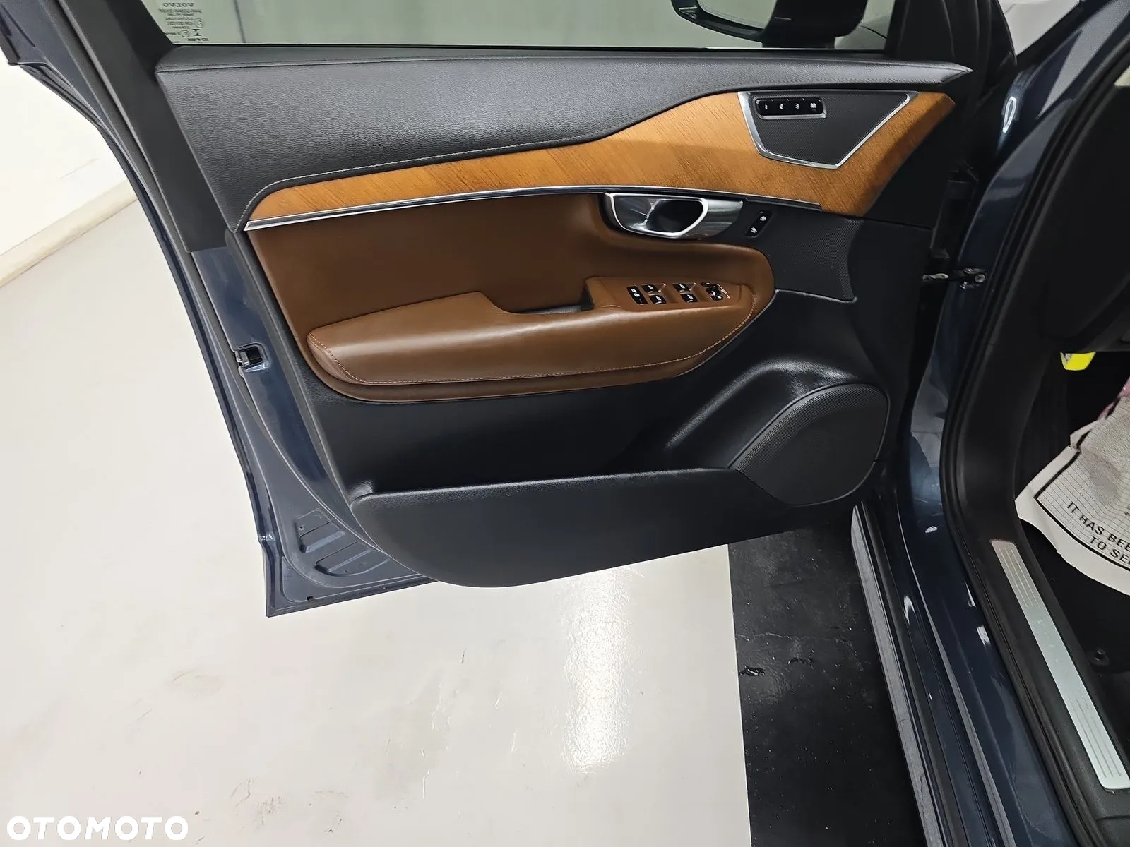 Volvo XC 90 T6 AWD Inscription 7os - 9