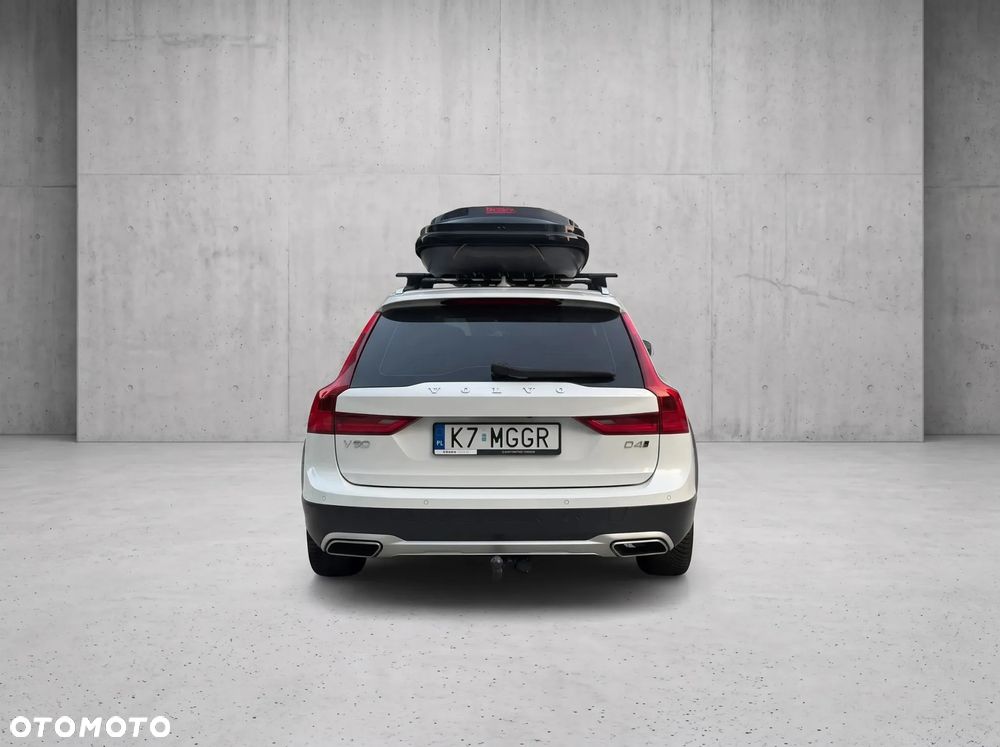 Volvo V90 D4 AWD Geartronic Momentum Pro - 3