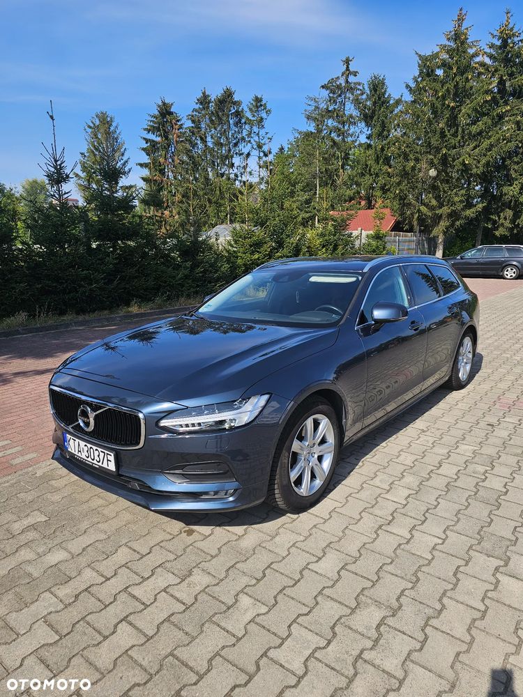 Volvo V90 D4 Momentum - 2