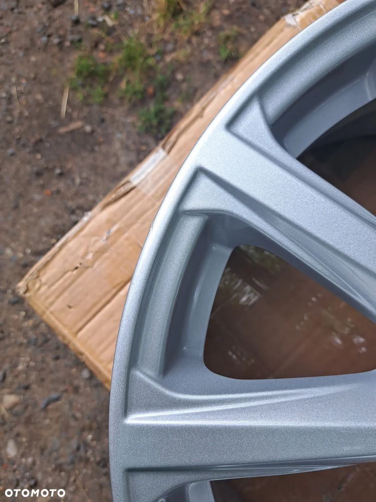 Felga aluminiowa Ford S-Max Galaxy 17 Cali 7.5Jx17H2 ET 55 EM2C-1007-C1A 1889410 - 7