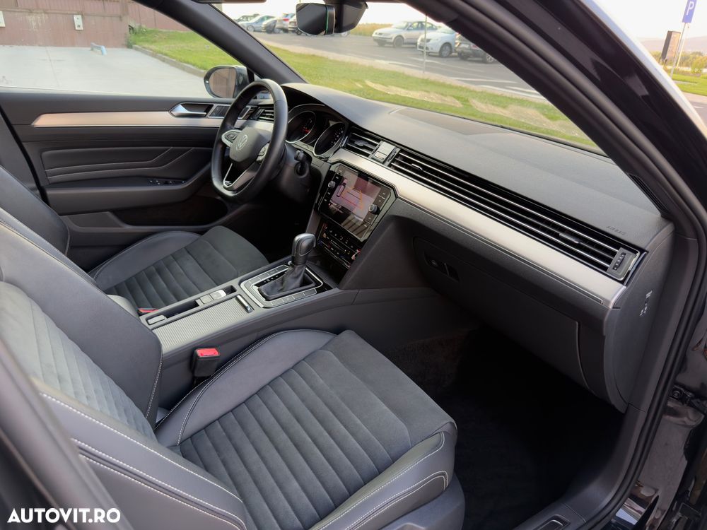 Volkswagen Passat 2.0 TDI SCR DSG Elegance - 34