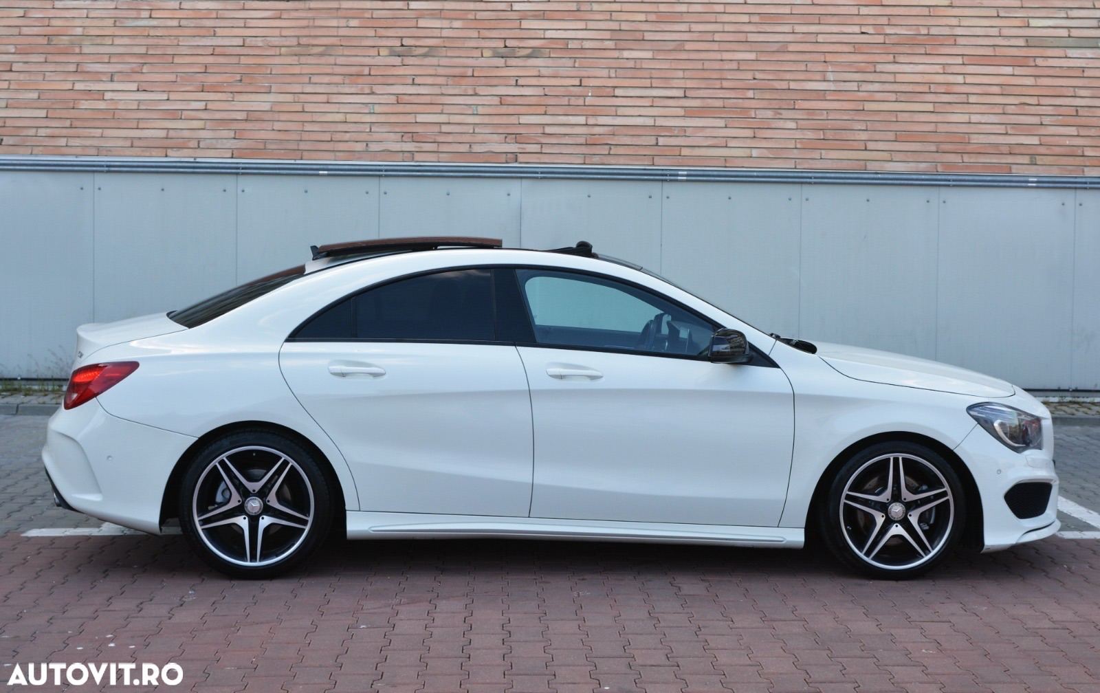 Mercedes-Benz CLA 220 d 7G-DCT AMG Line - 12