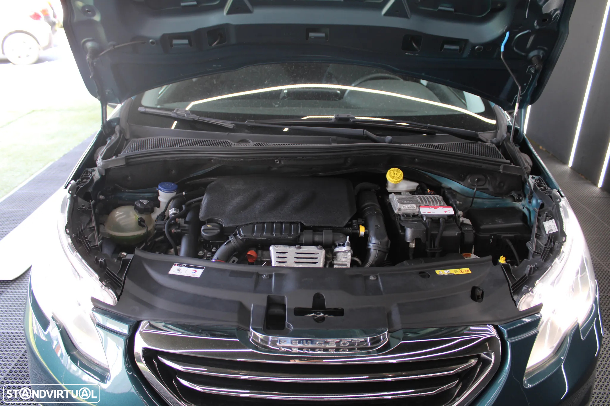 Peugeot 2008 1.2 PureTech Crossway - 16