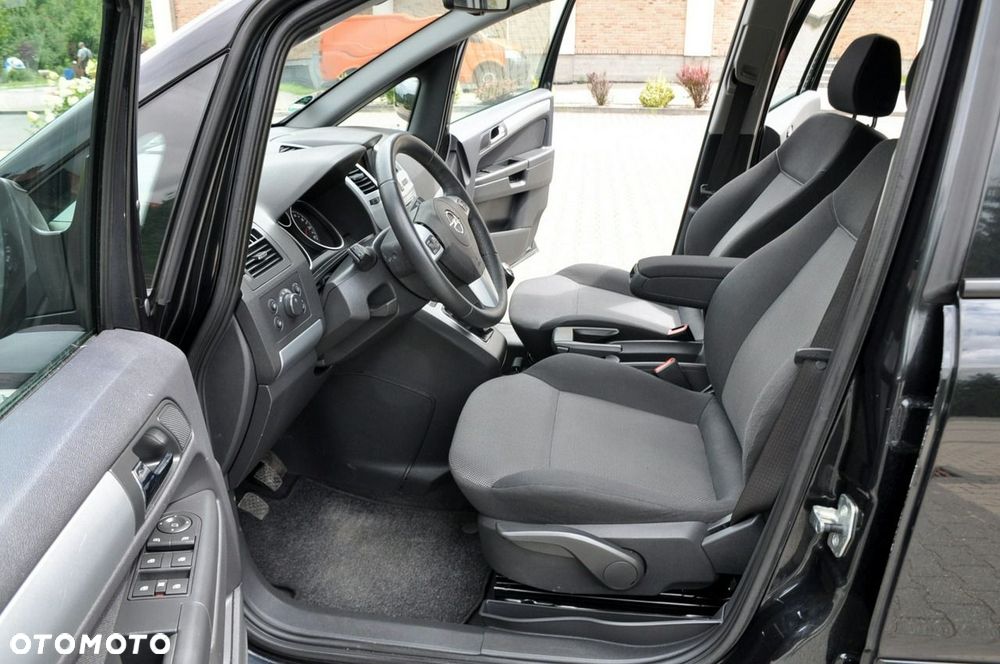 Opel Zafira - 22