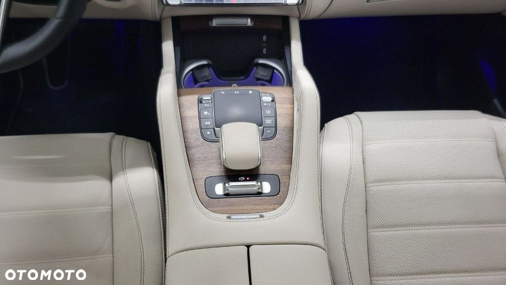 Mercedes-Benz GLE - 22