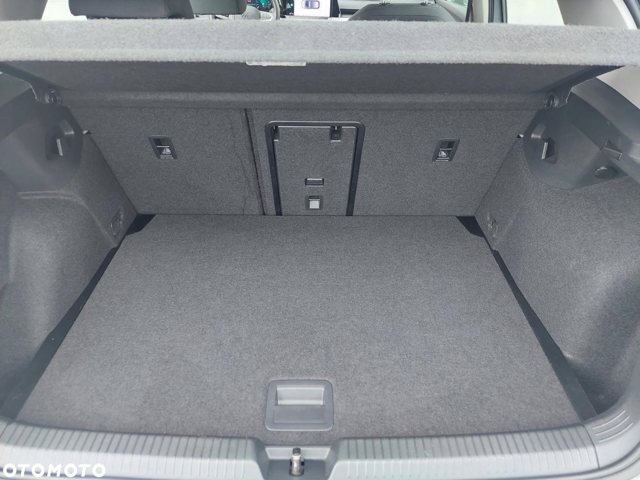 Volkswagen Golf VIII 1.5 TSI Style - 32
