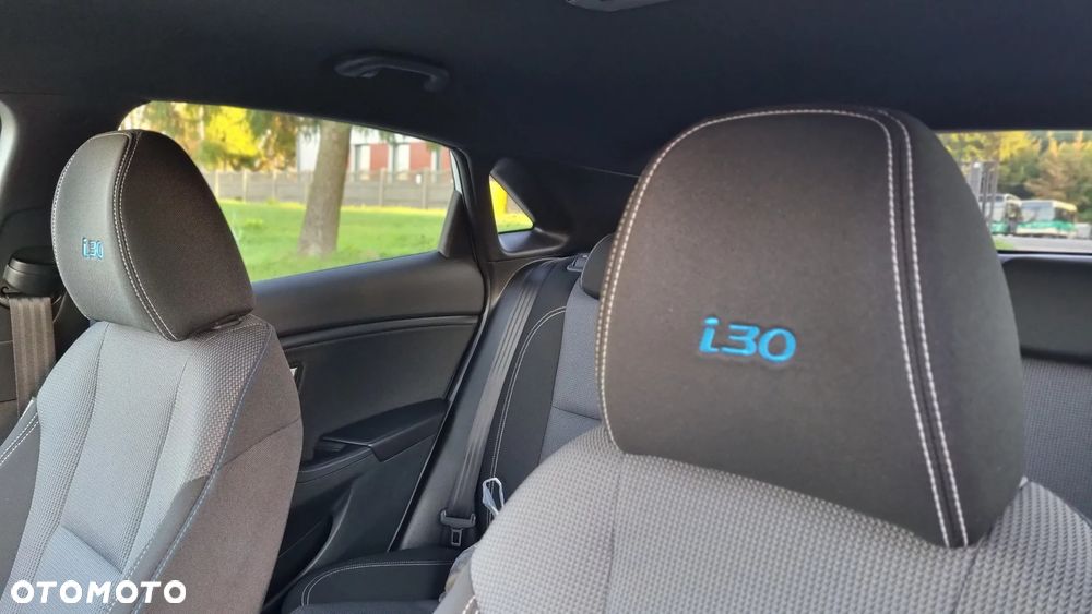 Hyundai i30 1.4 Passion - 10