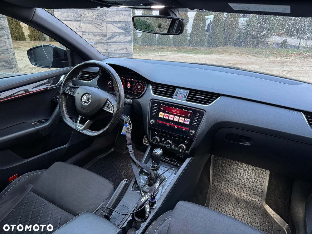 Skoda Octavia 2.0 TDI RS DSG - 6