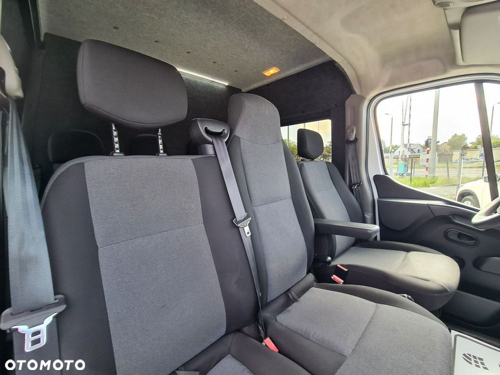 Nissan Interstar - 19