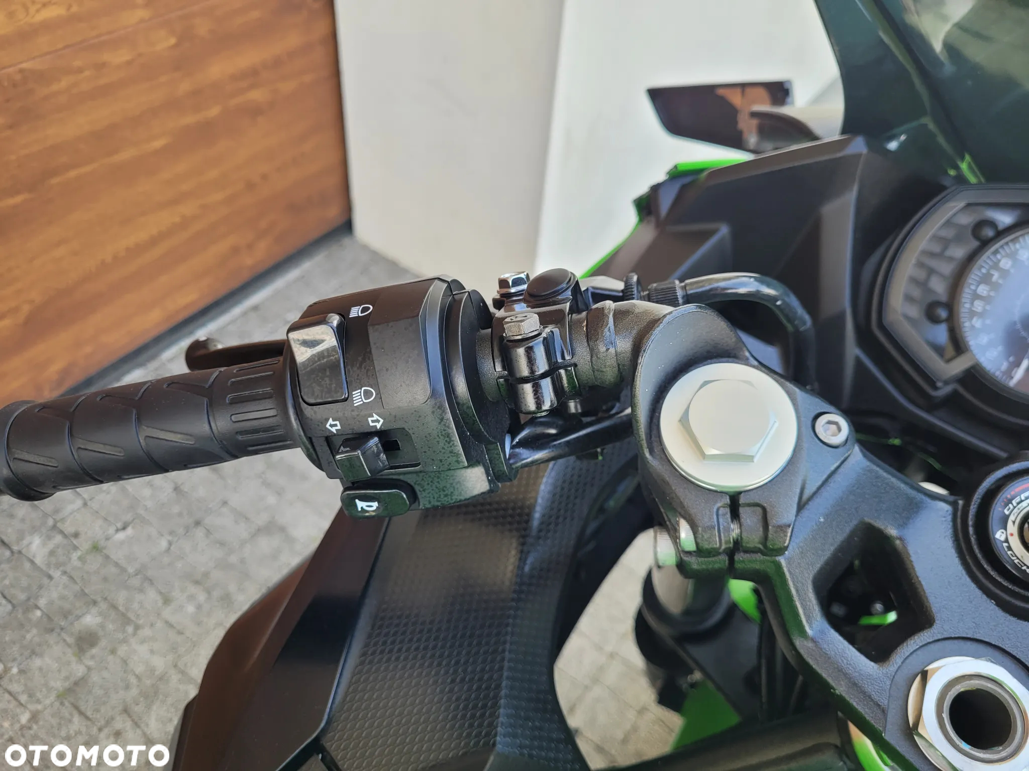 Kawasaki Ninja 400 - 10