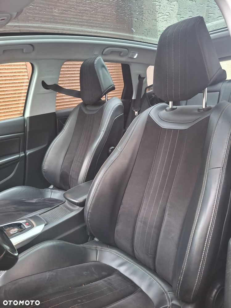 Peugeot 308 - 8