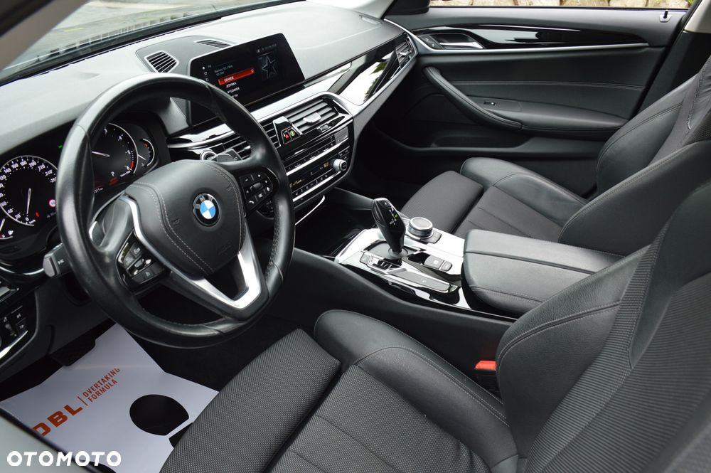 BMW Seria 5 520d xDrive Sport Line sport - 17