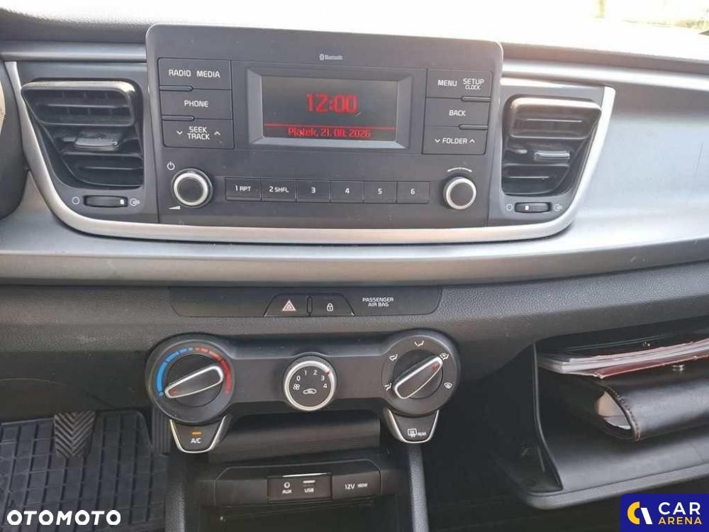 Kia Rio - 24