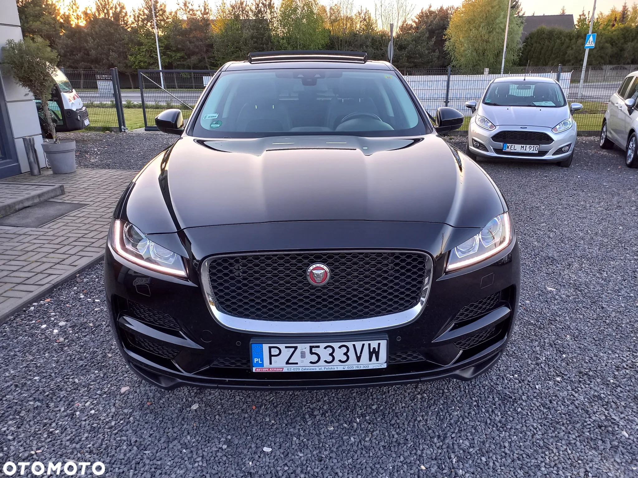 Jaguar F-Pace - 10