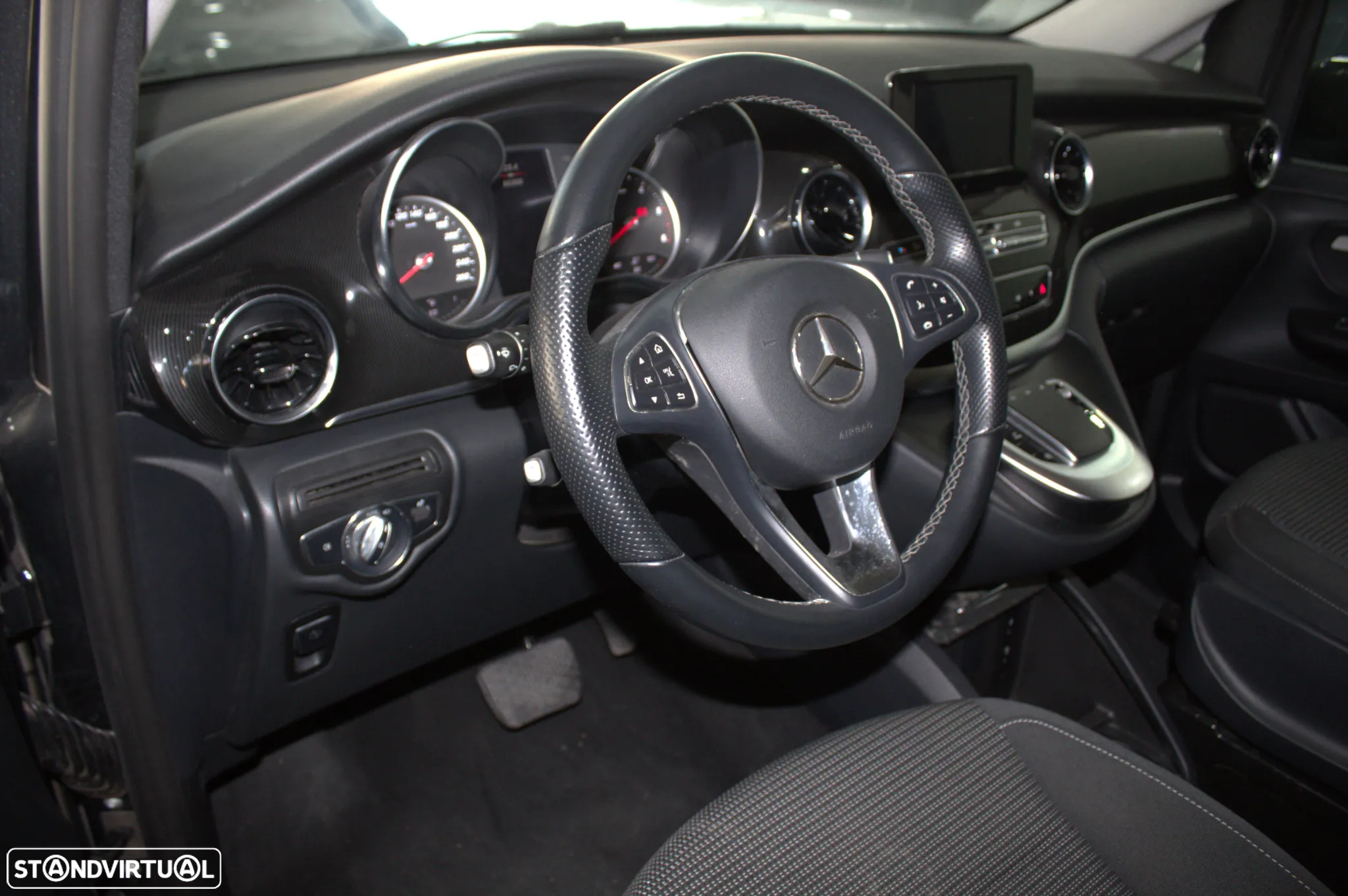 Mercedes-Benz V 220 d Longo Avantgarde - 7