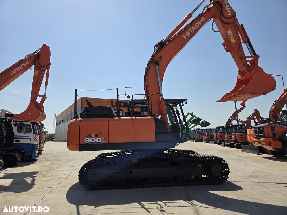 Hitachi 32t, cupa 1,8mc NOUA, 2019, 7.237h, consum mediu 18,6litri/ora, Isuzu 265CP, 3 pompe hidr HITACHI, produs in JAPONIA, lant 80% bun doar 991h deplasare, reviziile facute, inst picon si rotire, antifurt, Ad sapare 8m, AC, leasing 3 ani-PROMOTIE 96.900 - 9