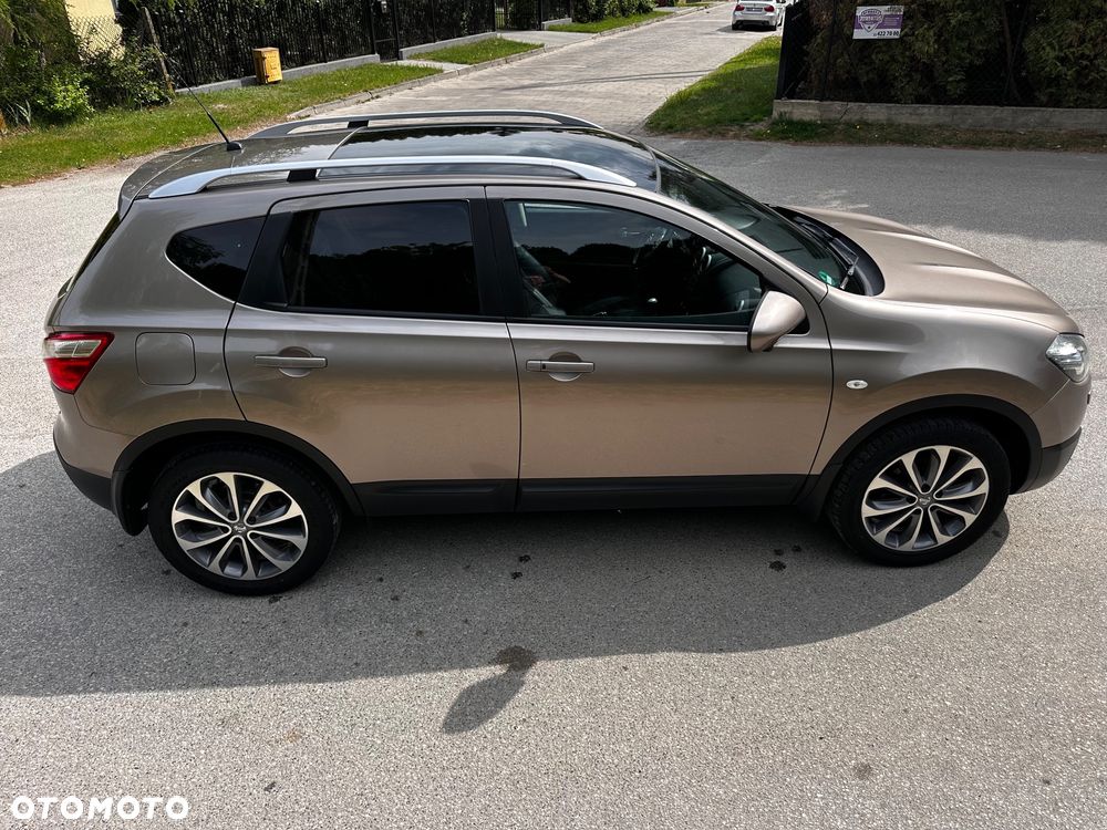 Nissan Qashqai 1.6 dCi 4 x 4 DPF Start/Stop tekna - 12
