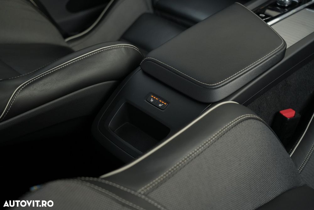 Volvo XC 60 T6 AWD Recharge Geartronic Inscription - 22