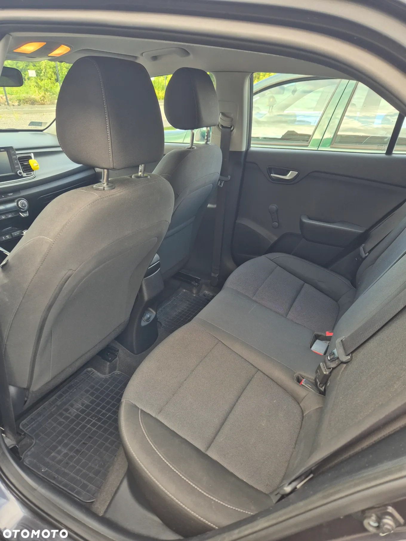 Kia Rio - 9
