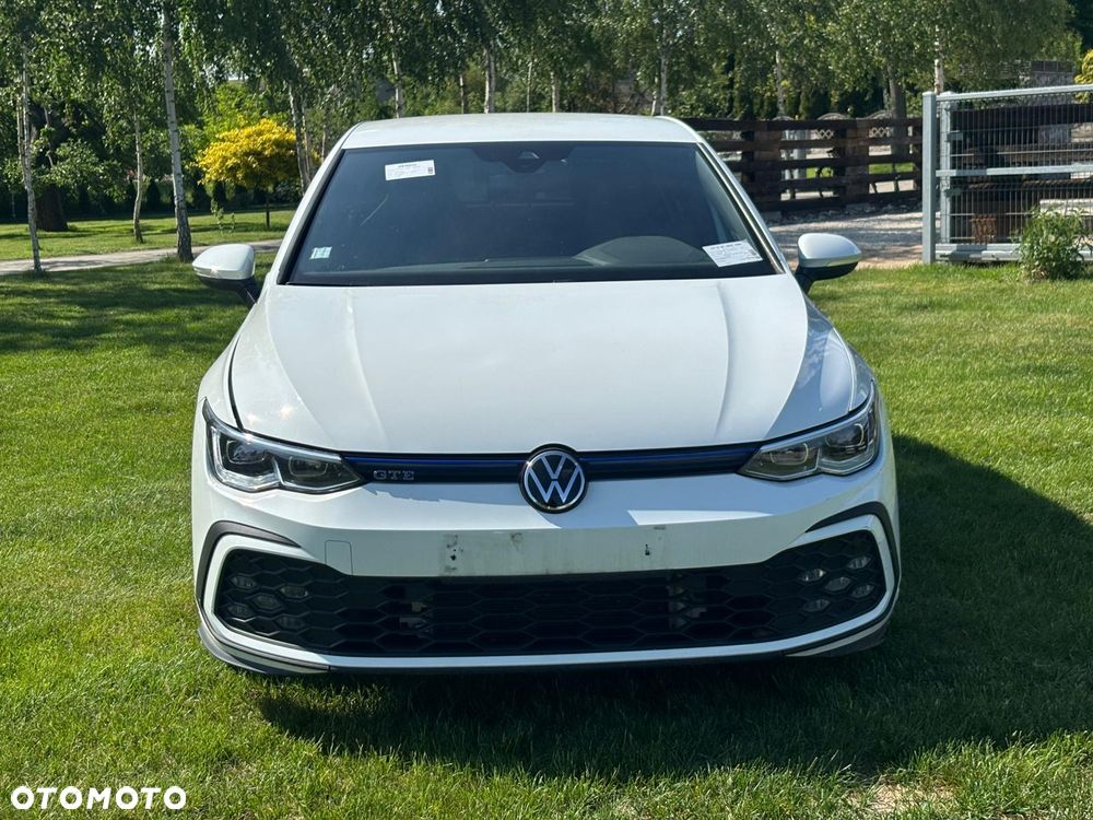 Volkswagen Golf - 8