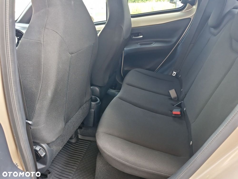 Toyota Aygo X 1.0 VVT-i Style CVT - 11