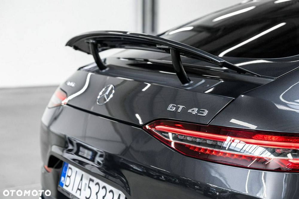 Mercedes-Benz AMG GT 43 4Matic+ 4D Speedshift TCT 9G - 17