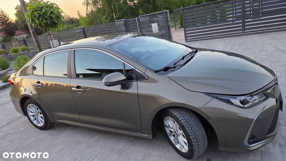 Toyota Corolla 1.8 Hybrid Comfort - 18