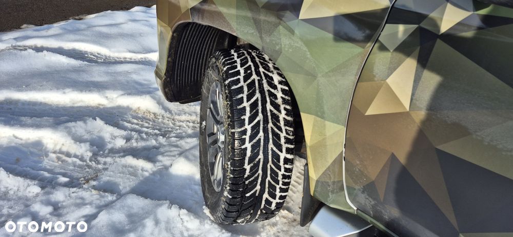 Mitsubishi L200 2.2 d DC Instyle Plus - 12