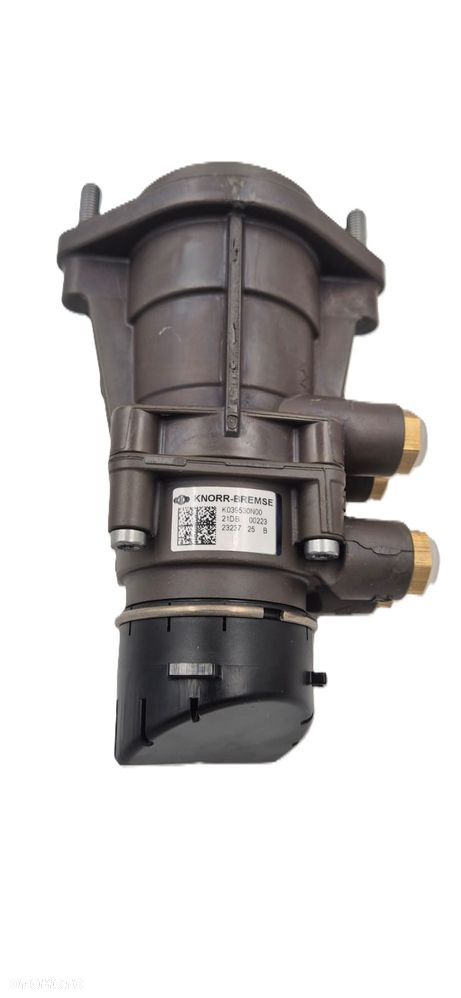 ZAWÓR GŁÓWNY HAMULCA MAN TGA TGS - 2