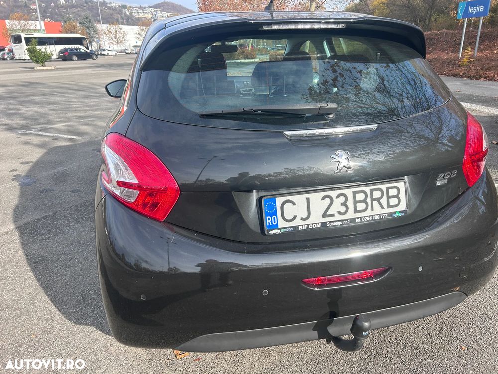 Peugeot 208 - 3