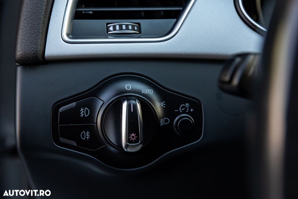 Audi A4 2.0 TDI ultra design - 14