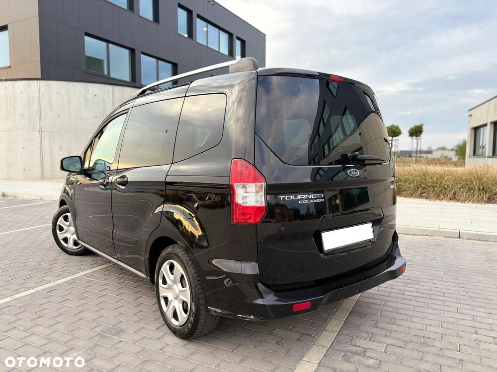 Ford Tourneo Courier 1.0 EcoBoost Sport - 4