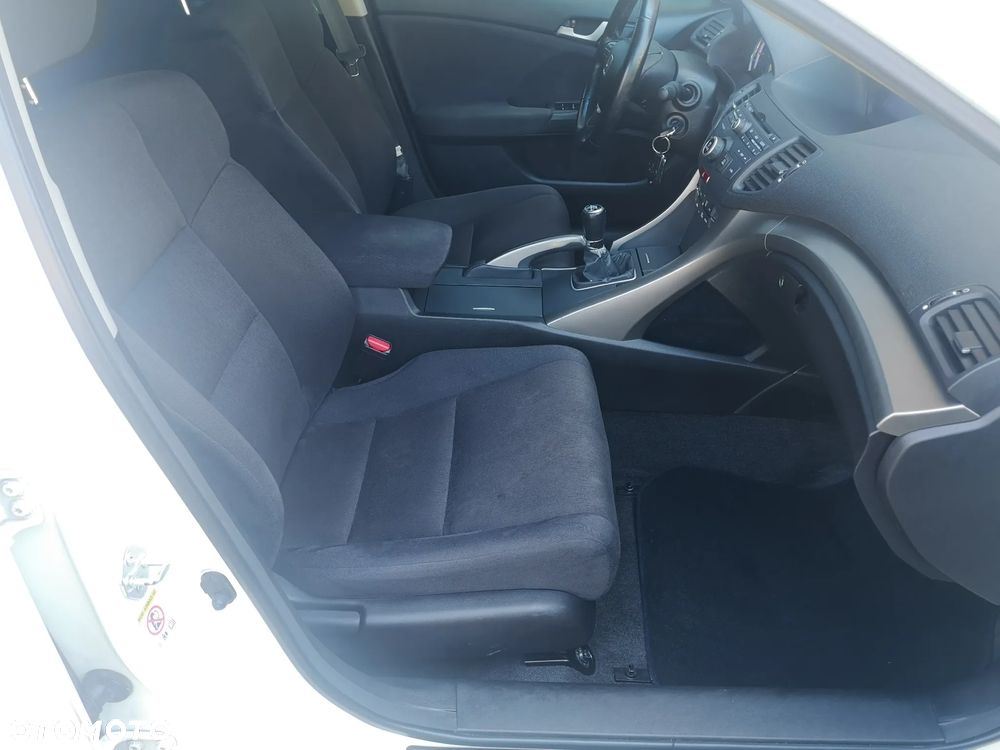 Honda Accord 2.0 Lifestyle - 26