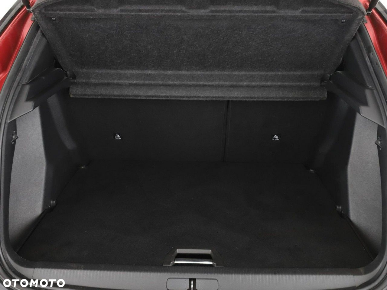Peugeot 2008 PureTech 130 EAT8 GT - 20