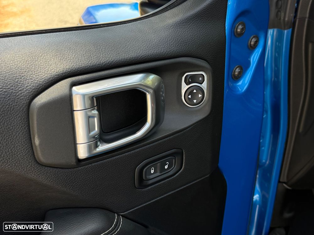 Jeep Wrangler Unlimited 2.0 4xe Plug-In Hybrid Softtop Sahara - 37
