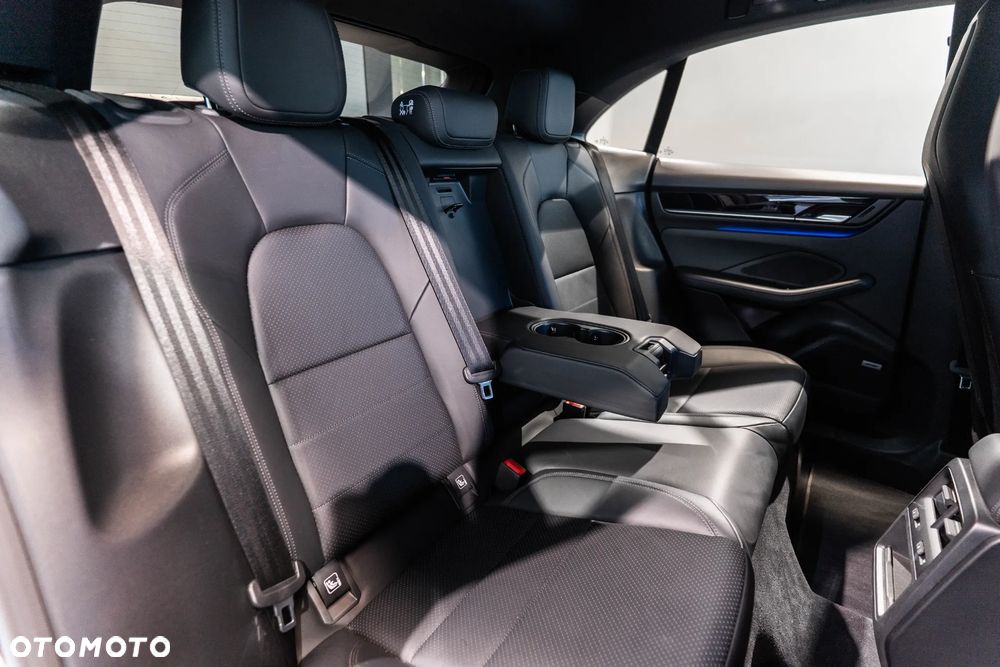Porsche Macan - 12